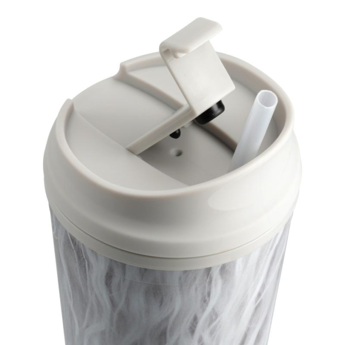bouteille d&#039;eau en plastique, avec illustration de la blouse blanche et paille - 1