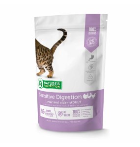 dry food for adult sensitive cats with poultry